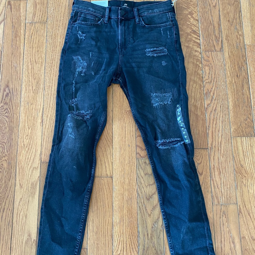 Black distressed skinny fit cropped jeans